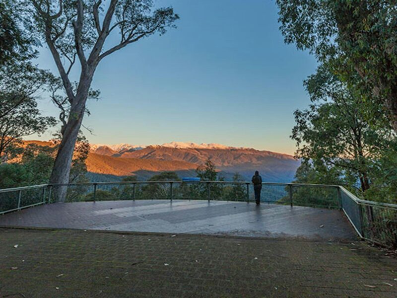 Scammells Ridge lookout, Kosciuszko National Park. Photo: Murray Vanderveer © OEH