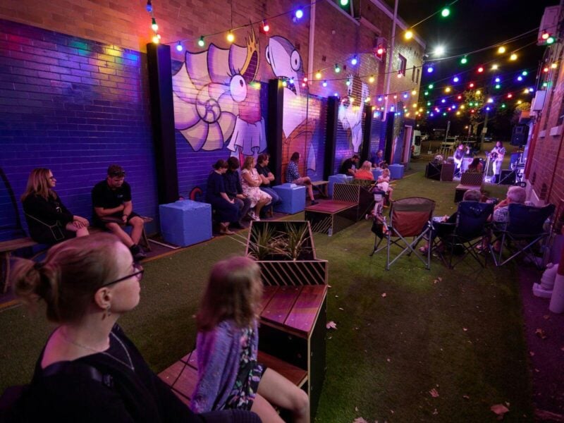 Nightlife in Stillsbury Lane