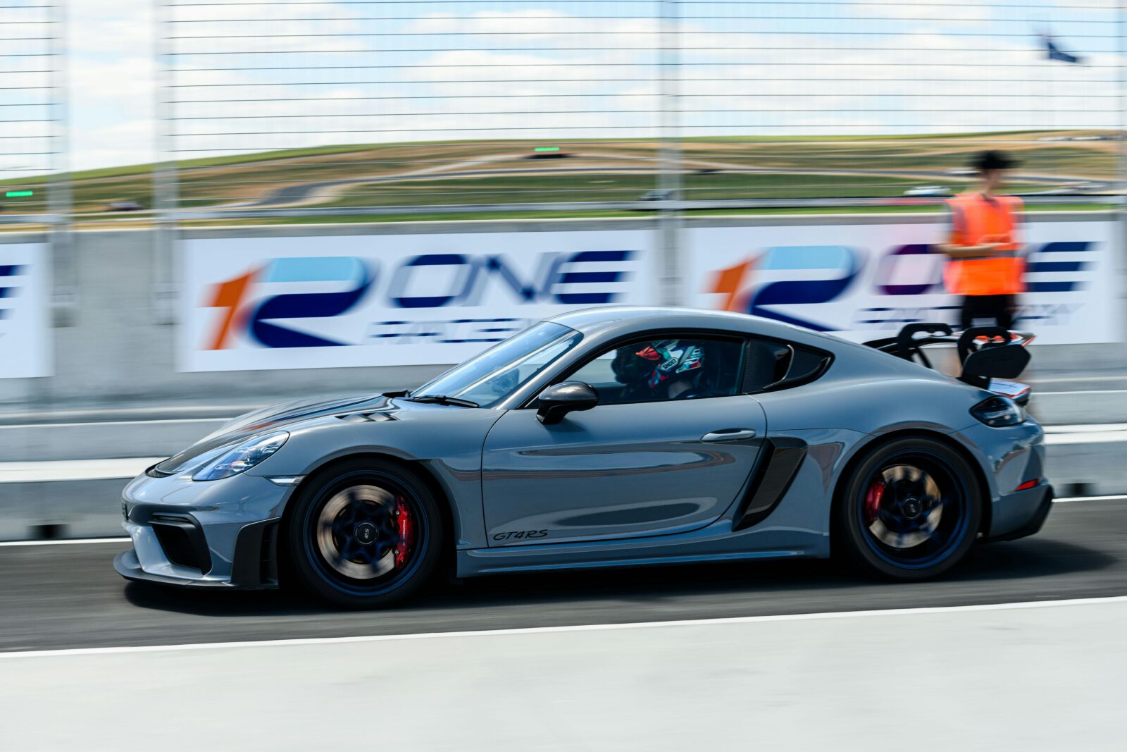 Track Day Club Porsche GT4RS in pit lane