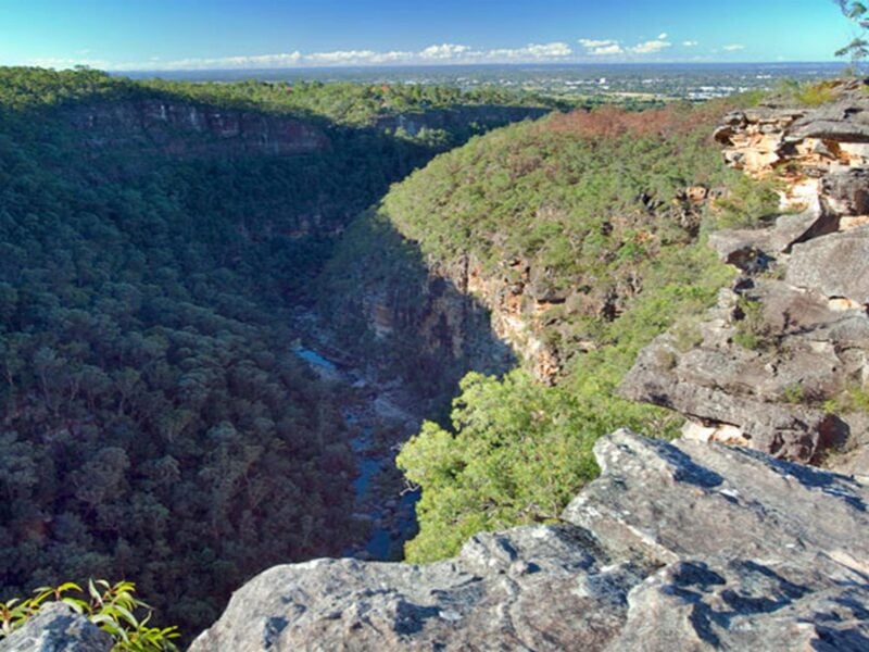 Tunnel View lookout, Blue Mountains National Park. Photo: Nick Cubbin © OEH
