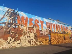 Mural painted on the White Tank Hotel, West Wyalong