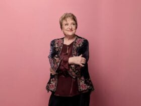 Denise Scott - Tickety Boo