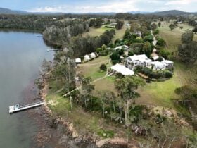 THE MOORINGS LAKEHOUSE