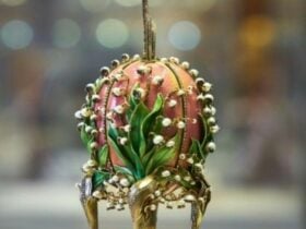 The Use of Naturalism in the Work of FabergÃ©