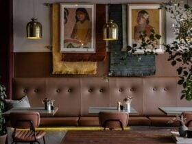 autumn rooms cafe