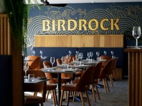Birdrock Bar & Grill dining area