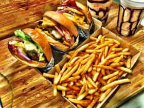 Chucks Burgers