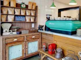 Cooh Cafe & Roaster