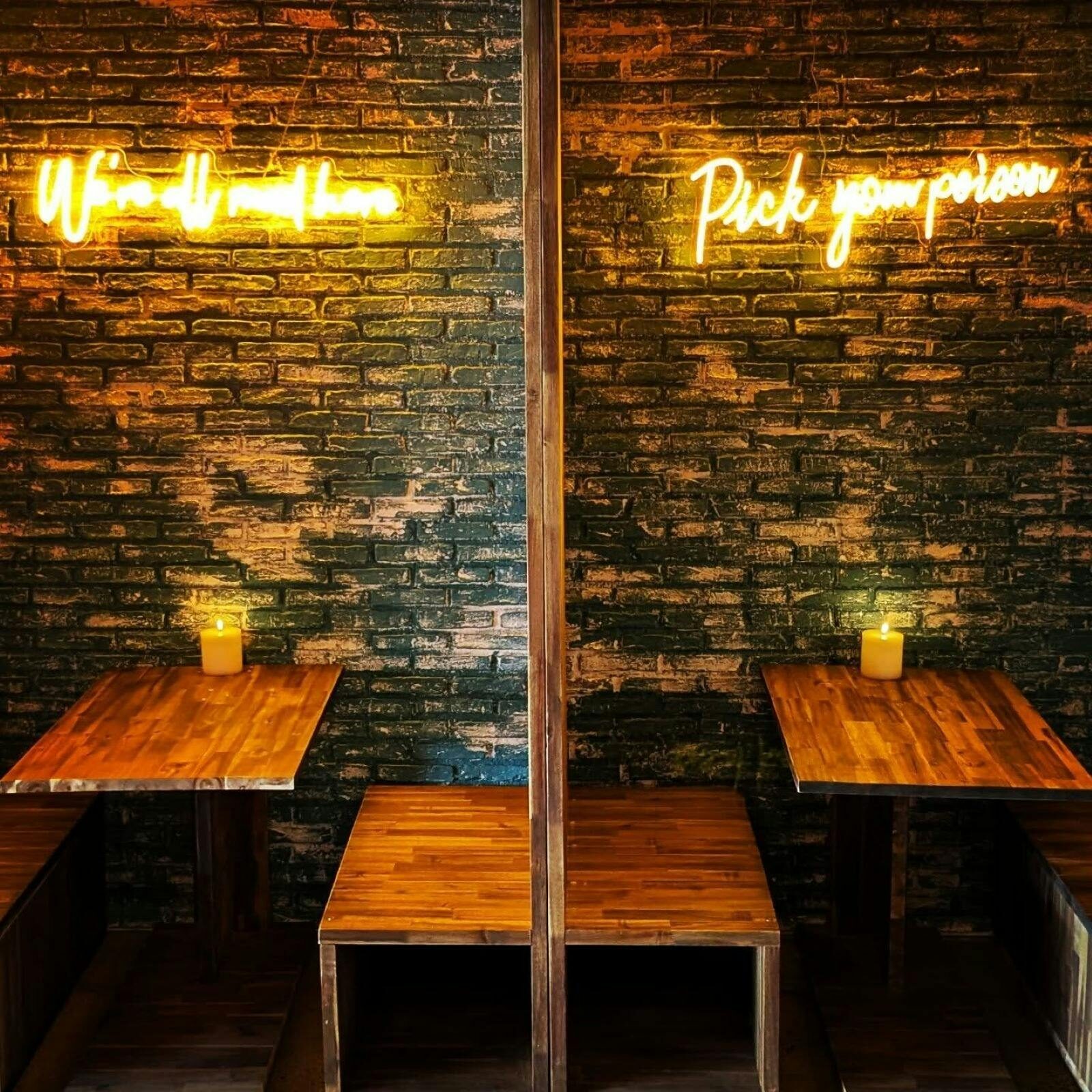 Jekyll & Hyde - interior