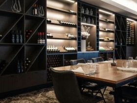 Restaurant / wine display