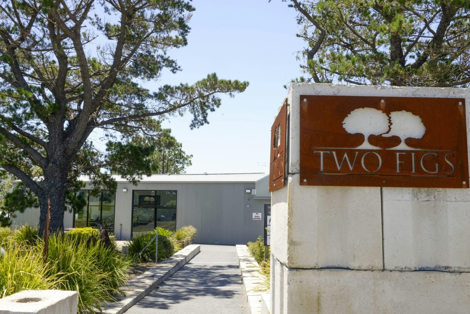 Entrance to Two Figs Winery