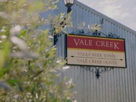 Vale Creek Wines Signage