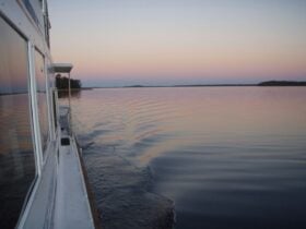 Luxury Houseboat Hire