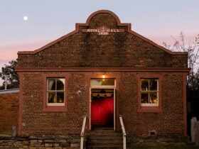 The exterior of Royal Hall at twilight in Hill End Historic Site. Photo: Jennifer Leahy © DPE