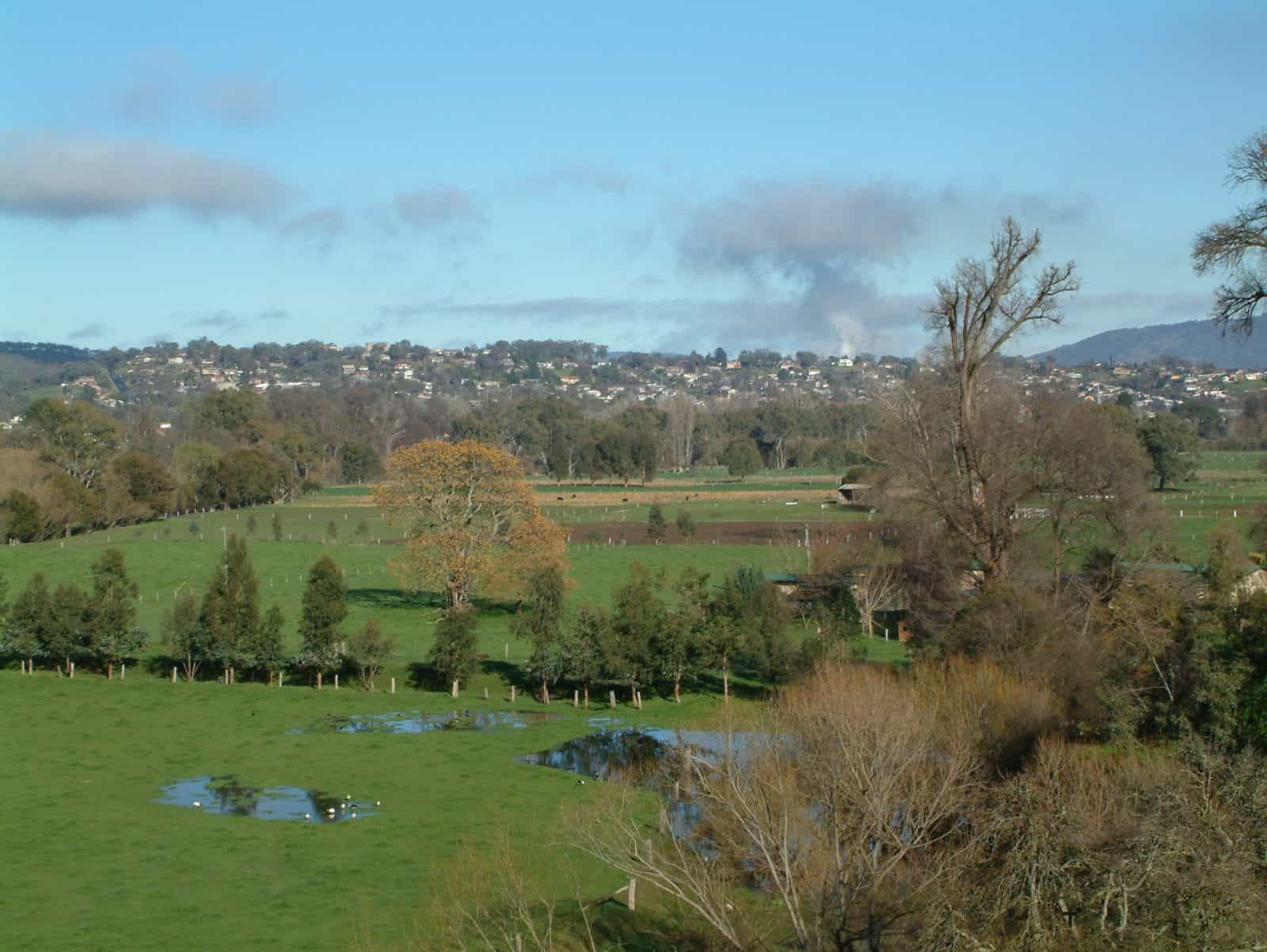 Tumut township northern view