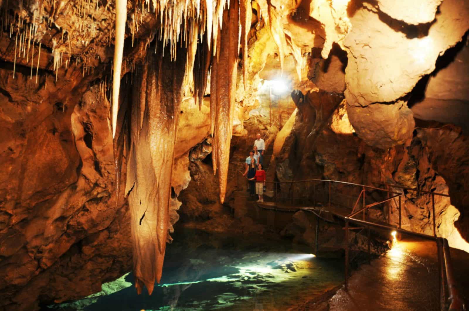 Jenolan Caves