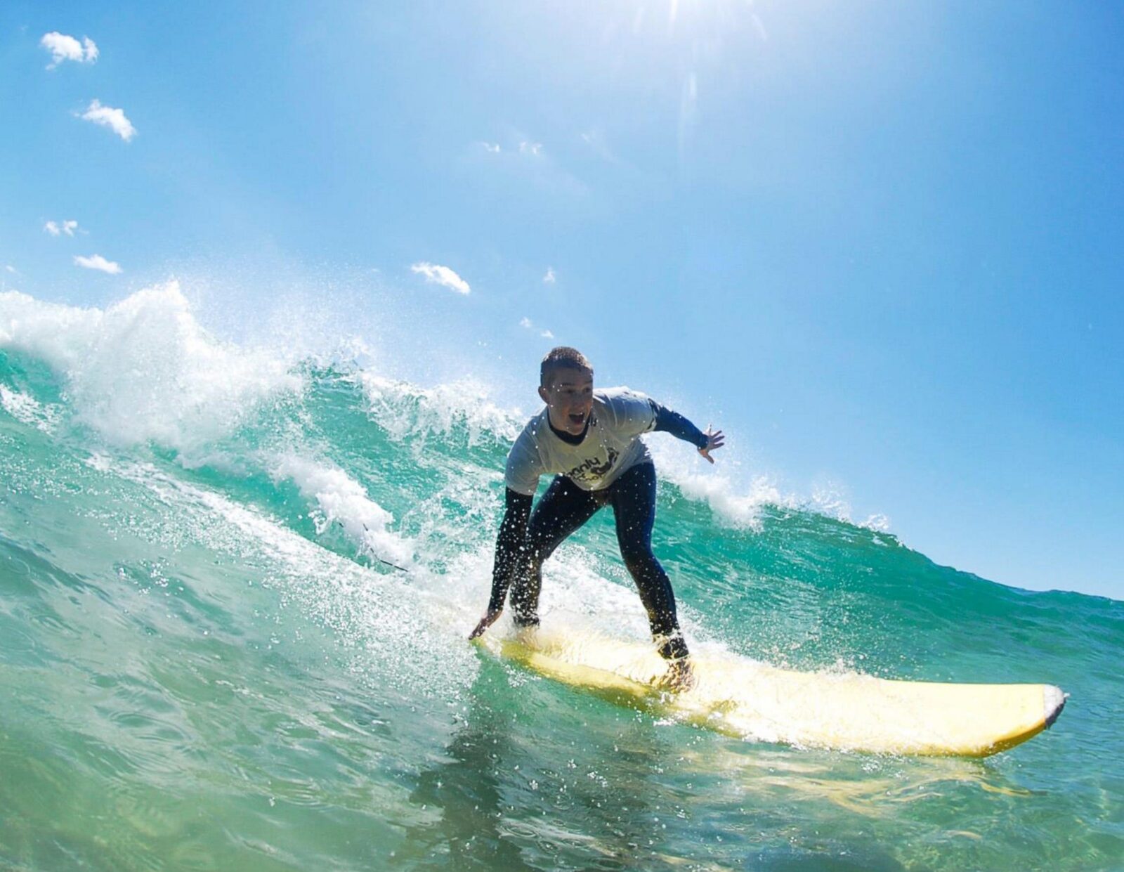 sunny manly beach, surfing, beginner waves