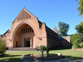 Marie Howlett Tours