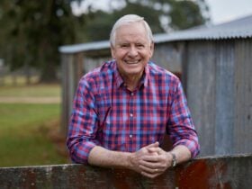 Graham Ross AM