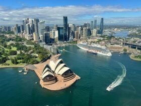 An aerial photo of Circular Quay and Sydney CBD