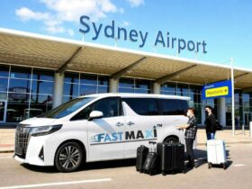 Fast Maxi vehicle providing airport transfer service at Sydney Airport