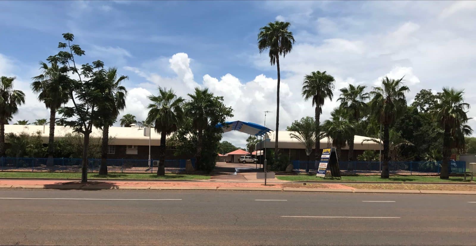 Street view of the Bluestone Motor inn in Tennant Creek
