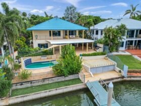 Luxury Vacation Home in Darwin Villa Marina