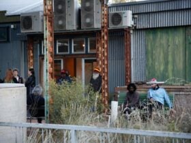 8 Hele Gallery Opening