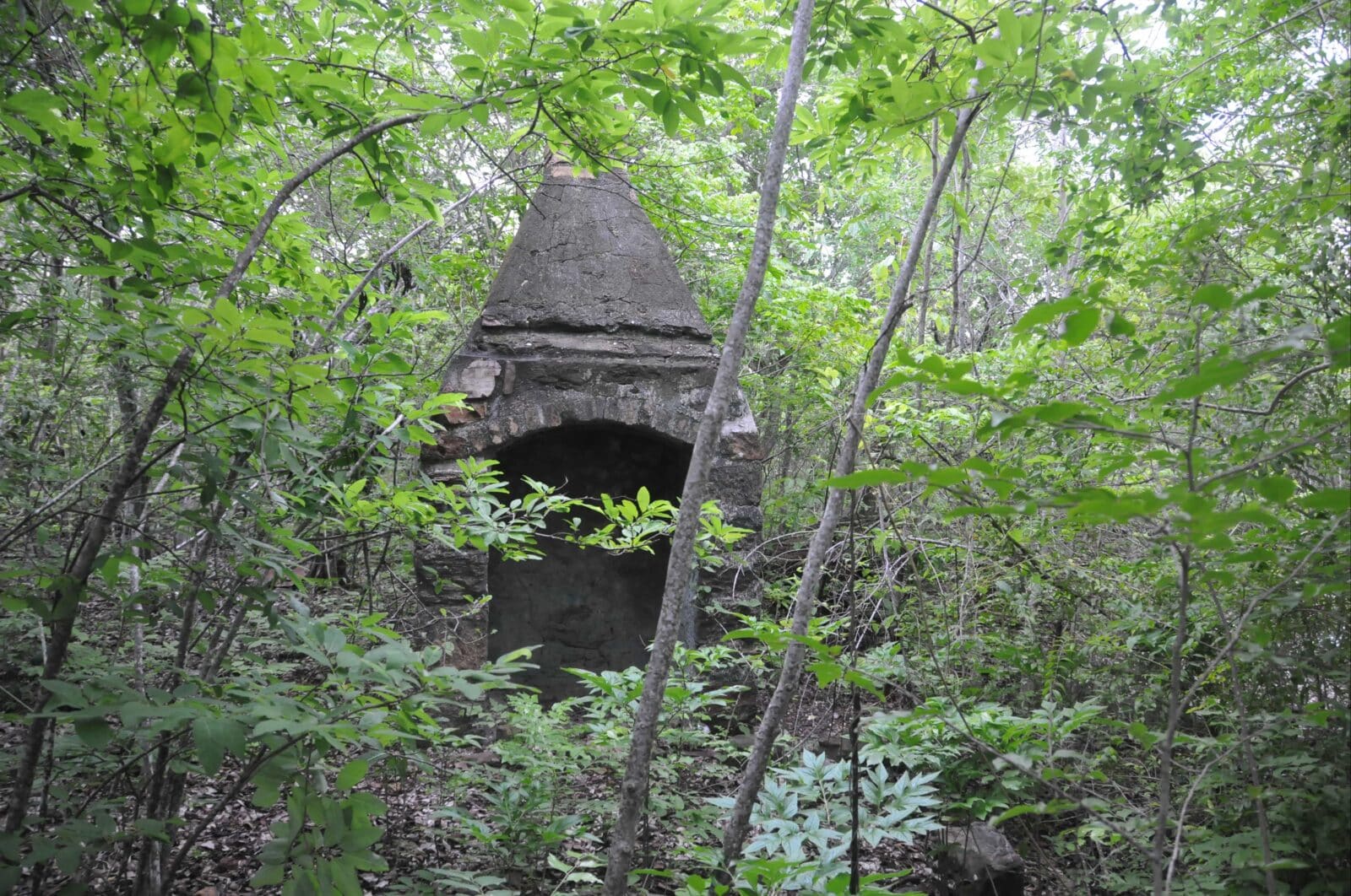 Afghan oven and chimney immediately adjacent to the Afghan accommodation.
