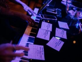 Duelling piano at Sweethearts with song request sheets on