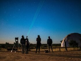 Viewing the night sky at the Earth Sanctuary, Alice Springs