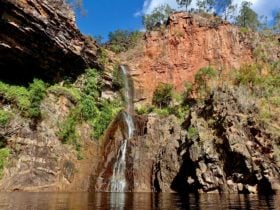 Sandy Creek Falls (Tjaynera Falls)