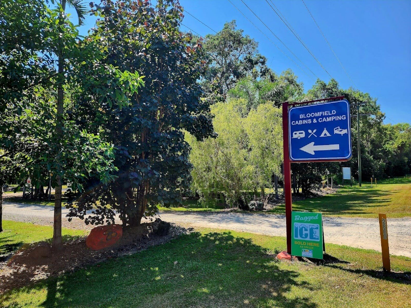 Entrance driveway and signage