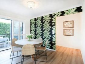 2 bedroom villa in Surfers Paradise - Dining area