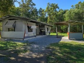 Breezeway Tent 4-6 pax