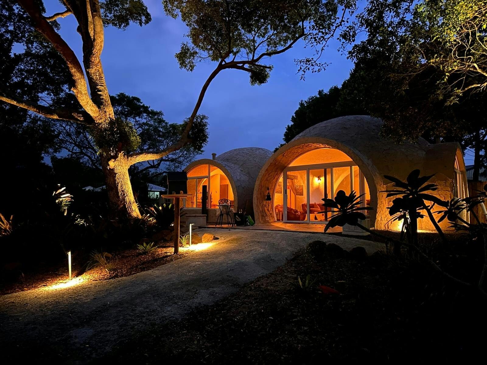Hinterland Igloo Outside at night