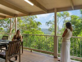 Hinterland Tranquil Escape with Beautiful Views