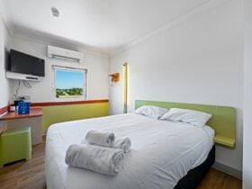 King bed Room