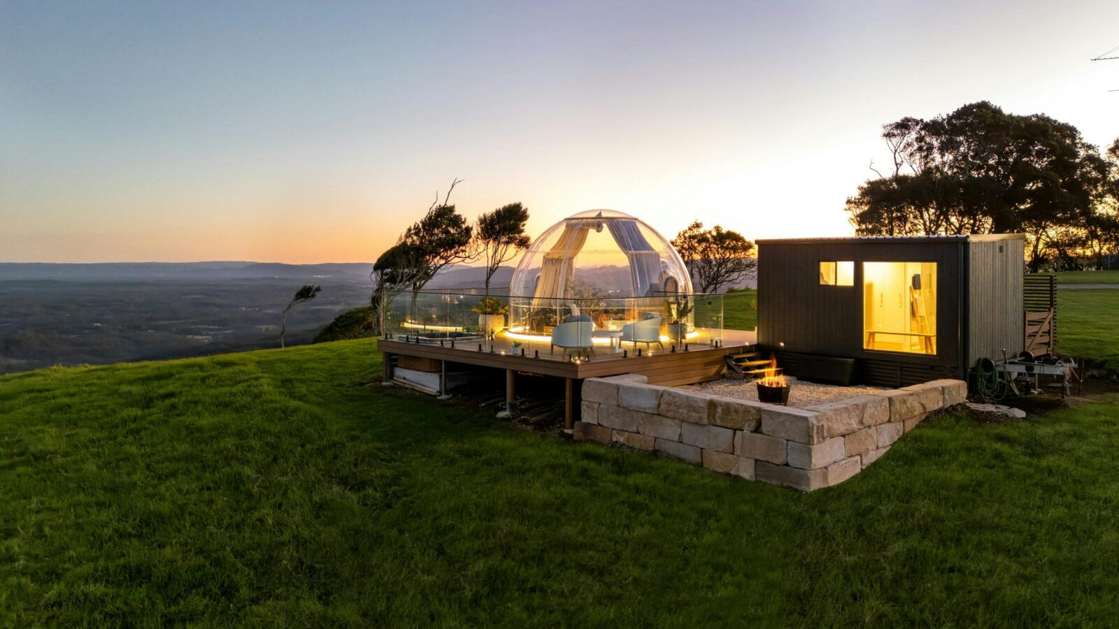 The Magical Dome with stunning views of the Glasshouse Mountains & Hinterland