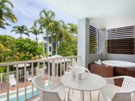 Mantra Aqueous on Port - 1 Bedroom Spa Apartment