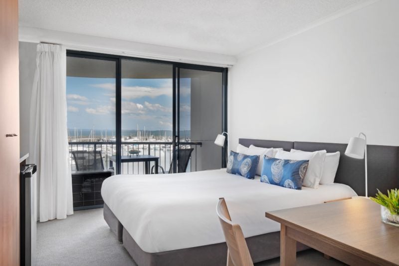 Mantra Hervey Bay - Hotel Room
