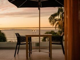 Netanya Noosa - Beachfront hotel Hastings Street