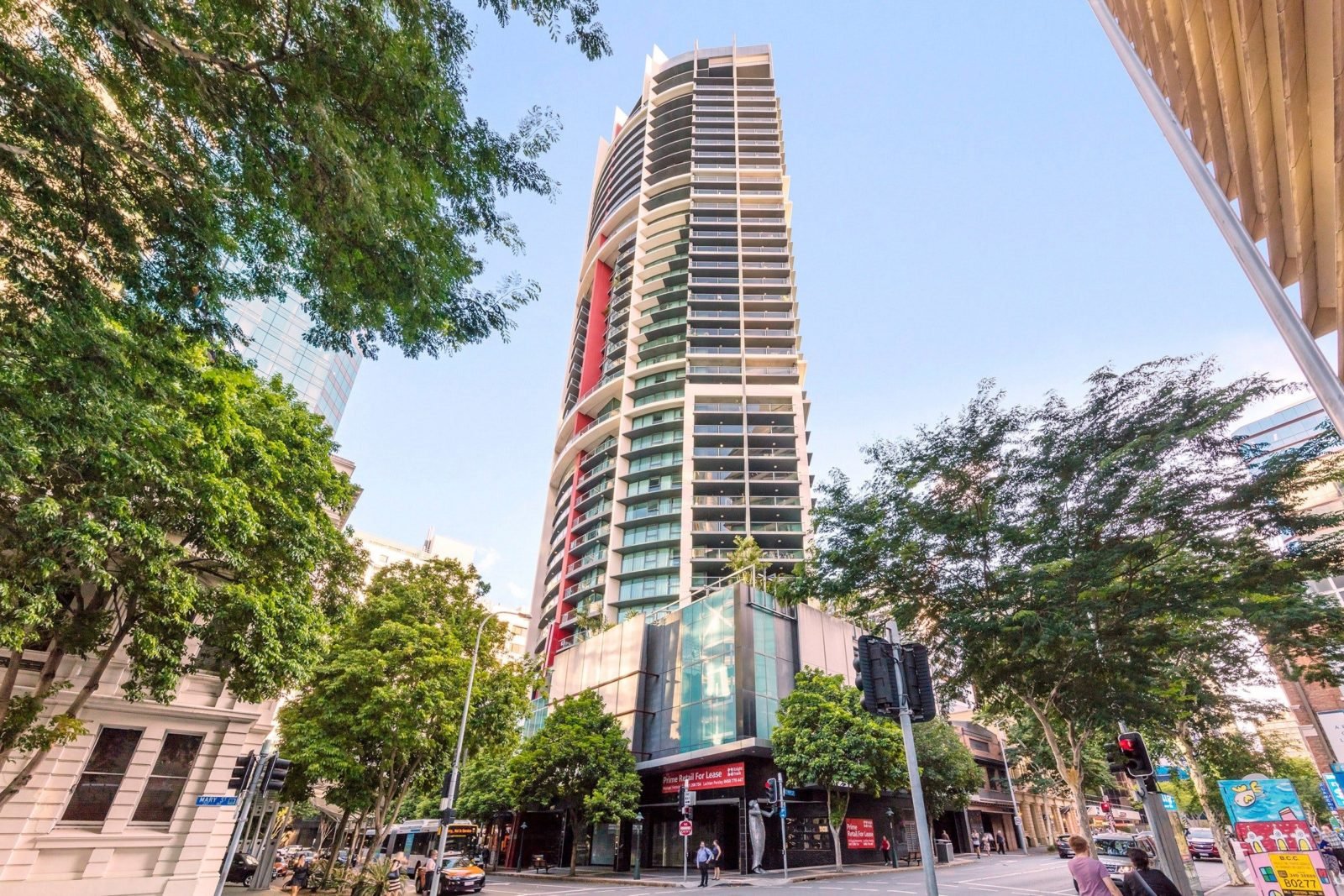 Oaks Brisbane on Felix Suites