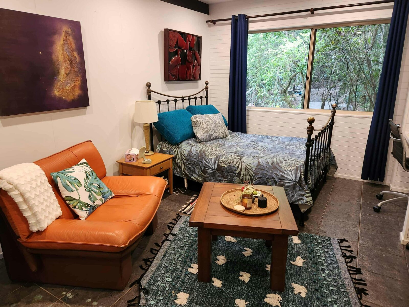 bed and lounge