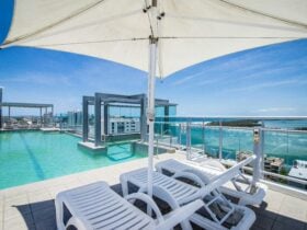 A feature of Pumicestone Blue is the resort’s 12th floor rooftop facilities: gym, sauna, barbecues,
