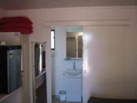 Rest Easi Motel