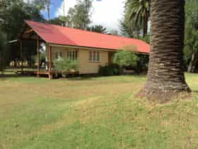 cottage facing Homestead front garden