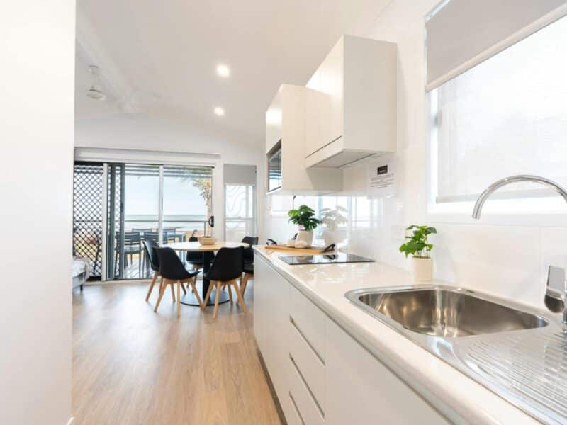 Oceanview Beachfront Villa - Rollinstone