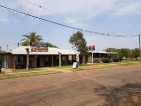 Pub/Kitchen/Reception