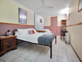 Twin/Triple with private bathroom